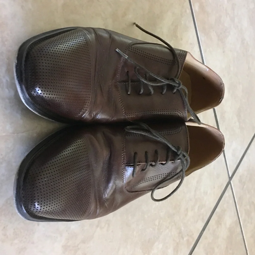 Kenneth Cole Reaction Men's Dark Brown Perforated Leather Oxfords
